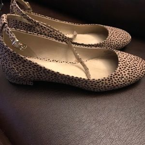 Old navy leopard flats sz 8